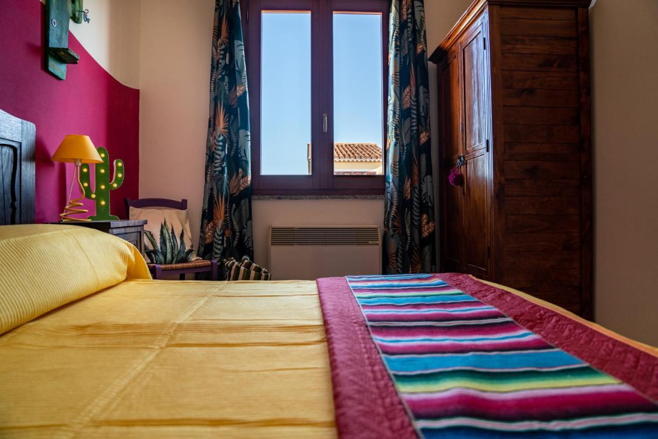 Nora Guesthouse Rooms And Villas Pula Eksteriør billede
